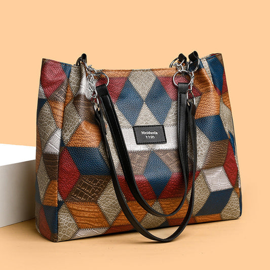 **Fashionable tote-type bag with a geometric pattern and large capacity**